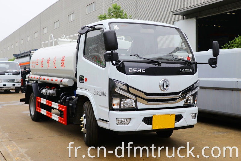 Dongfeng Dollicar D6 140hp 4x2 Sprinkler Truck